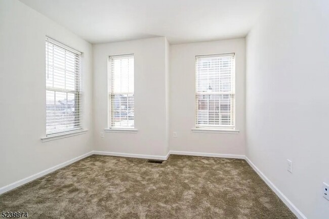 Building Photo - 47 Robeson St