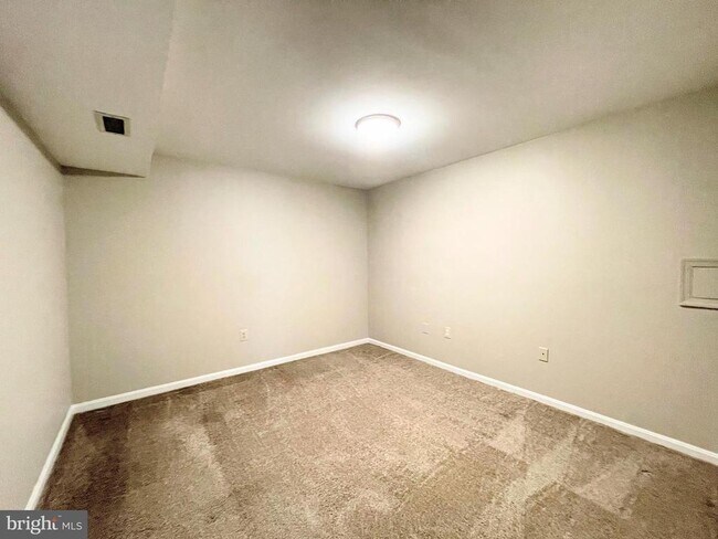 Building Photo - 11812 Great Owl Cir