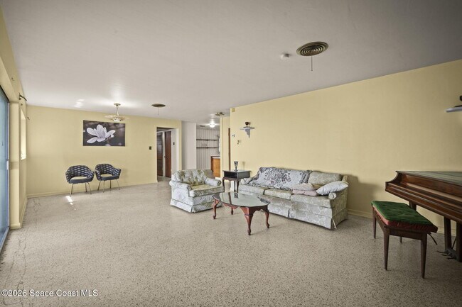 Building Photo - 6785 Riveredge Dr