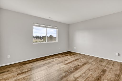 Building Photo - 1927 200 St E