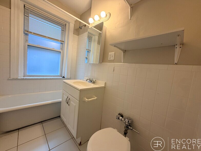 Building Photo - 1 Gray St