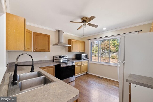 Building Photo - 1032 Pinecrest Dr