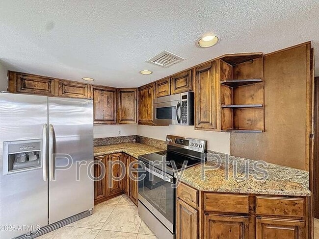 Building Photo - 15545 E Mustang Dr