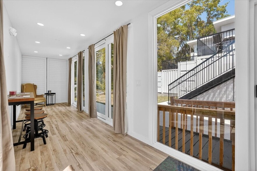 Building Photo - 8778 Waterfront Terrace