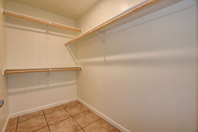 Building Photo - 3850 E Teri Ct