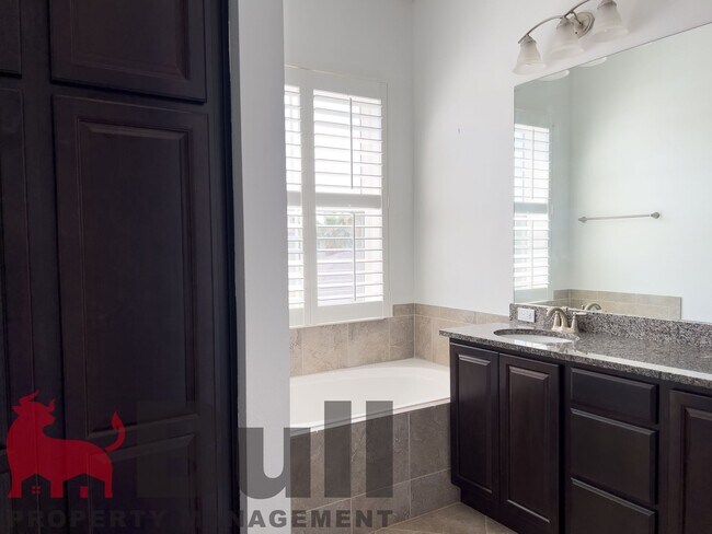 Building Photo - 14014 Dunant Ln