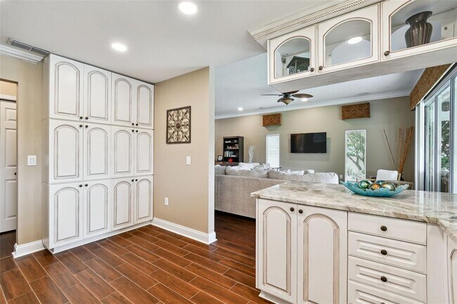 Building Photo - 17737 Esprit Dr