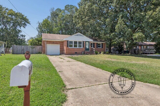 Building Photo - "Charming 3-Bed Oasis with Scenic Views & Modern Touches on Faubus Drive!"