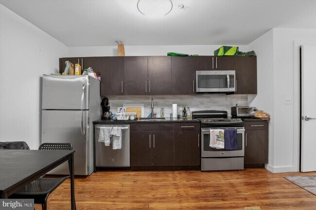 Building Photo - 2321 Fitzwater St