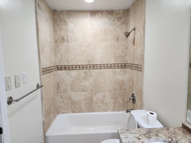 Building Photo - Charming 3-bedroom, 2-bathroom home