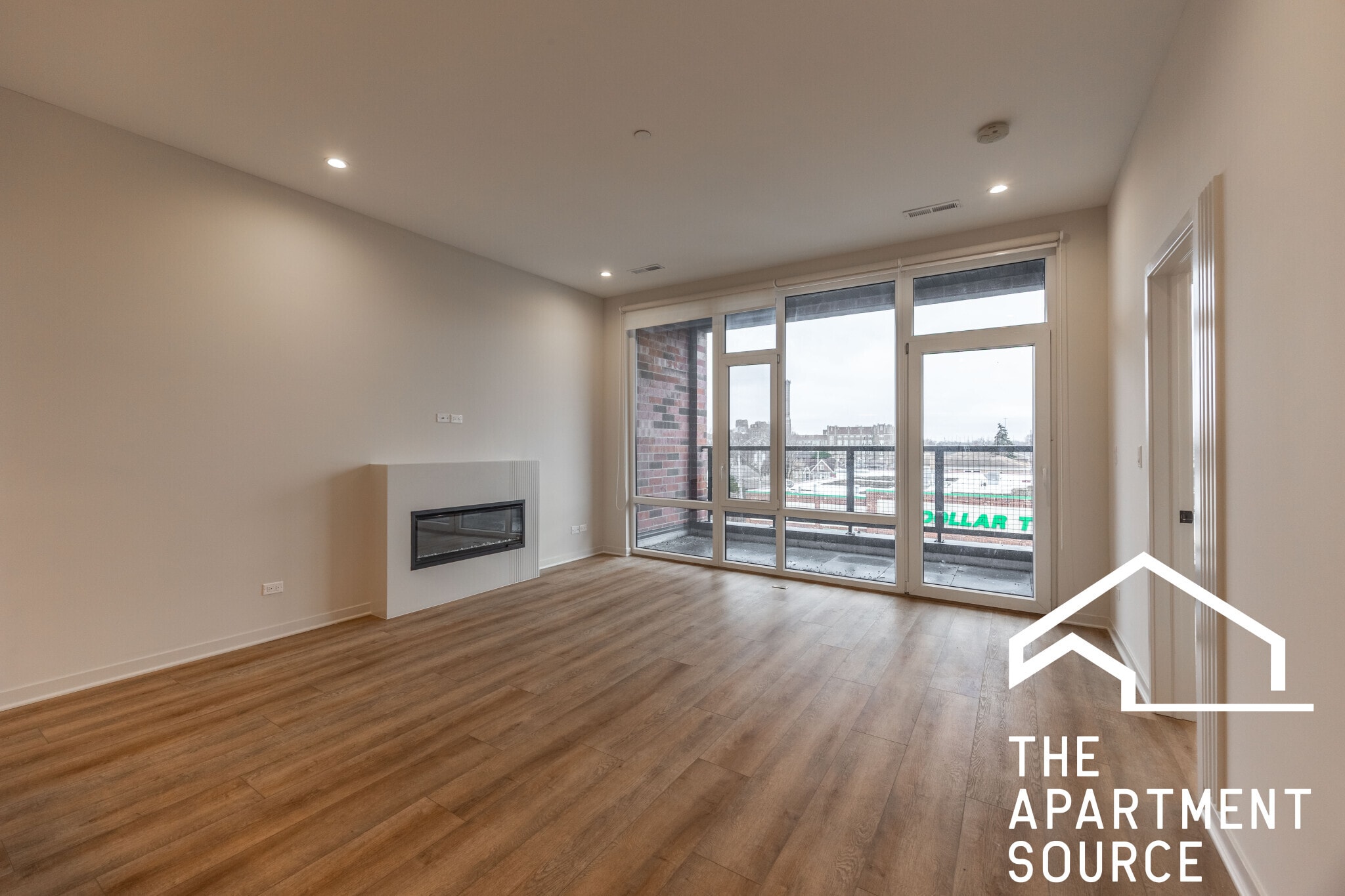 Building Photo - 6340 W Belmont Ave