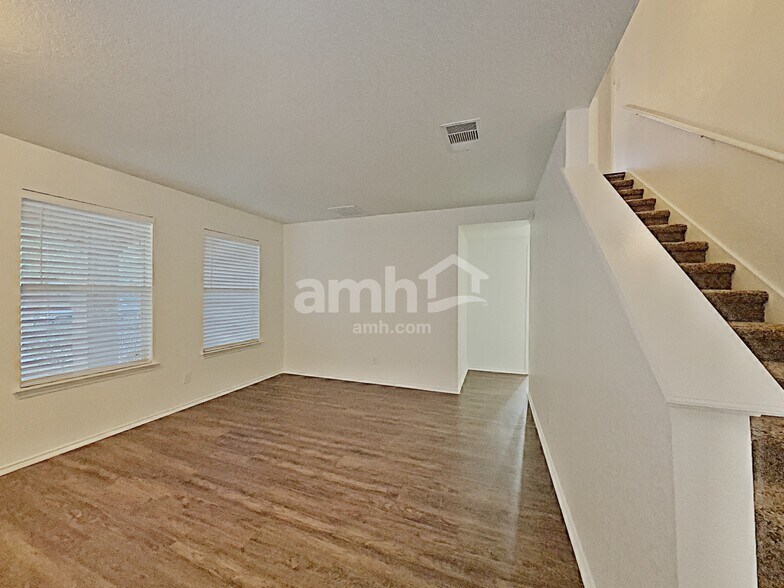 Building Photo - 1326 Hunt Crossing