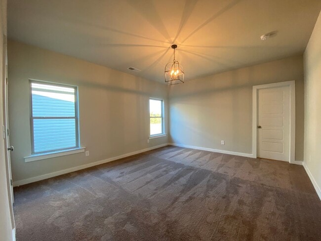 Building Photo - Home for Rent in Weaver AL...COMING SOON!