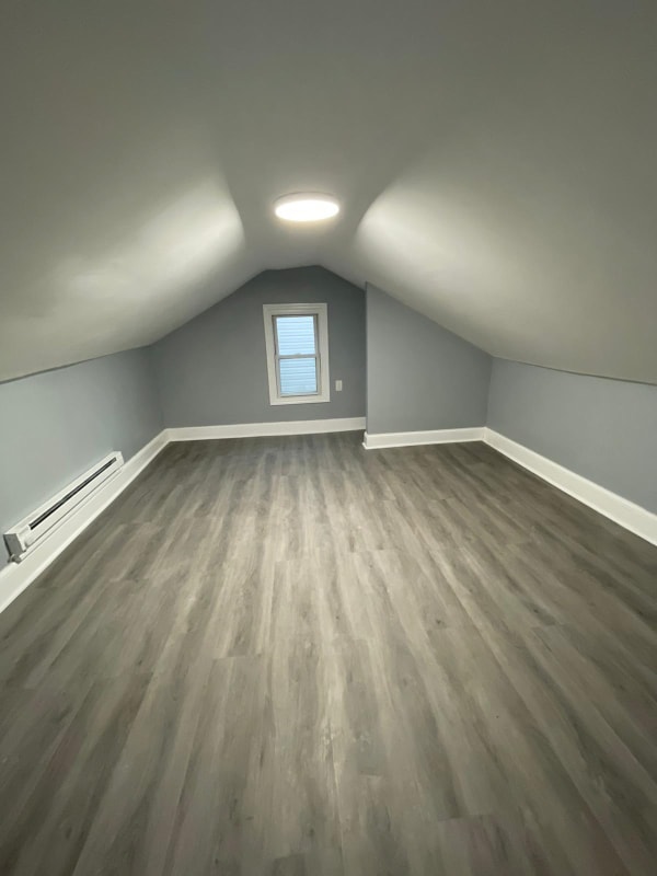 Building Photo - 74 Chestnut St