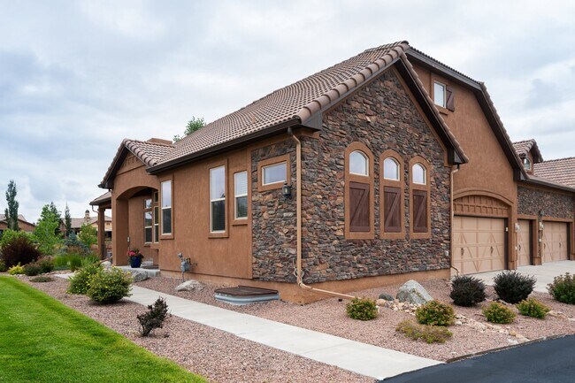 Primary Photo - 12916 Cupcake Heights