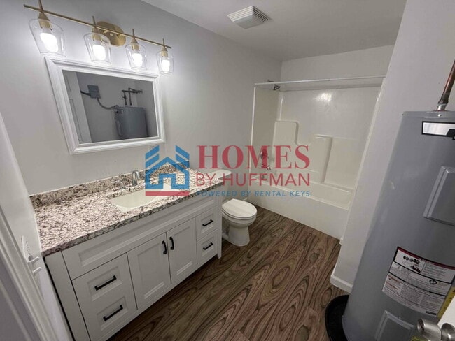 Building Photo - Three Bedroom House | Boonville, Indiana