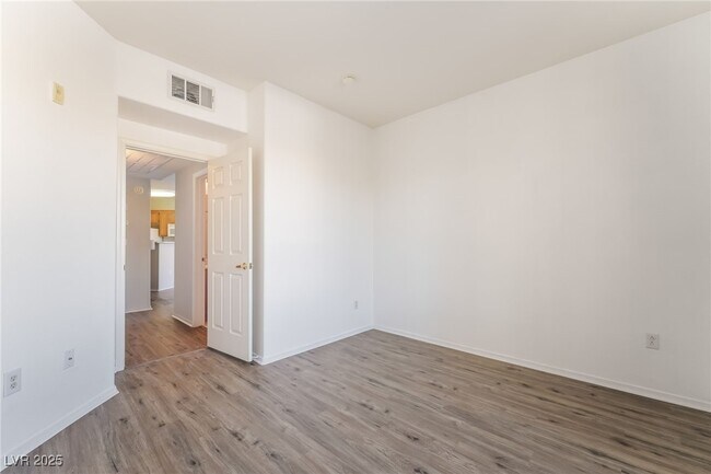 Building Photo - 7123 S Durango Dr