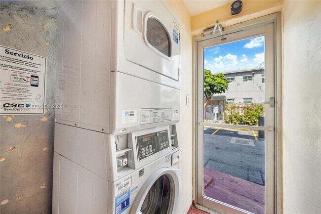 Building Photo - 760 Jefferson Ave