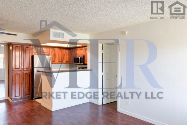 Building Photo - 2Bed/2Bath Apt at Greenway/35th Ave! Move-In Ready on 08/06/2026!