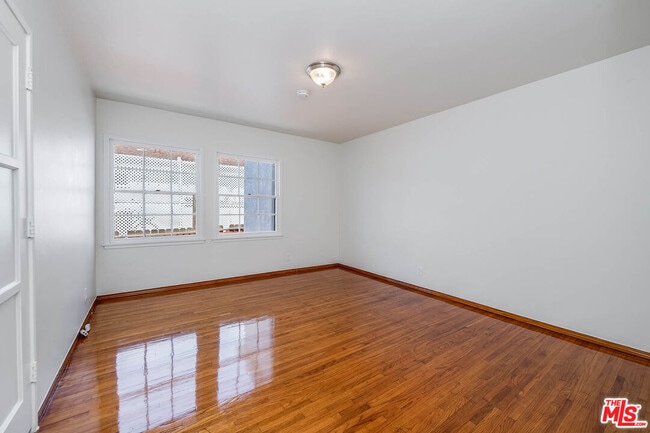 Building Photo - 311 Whiting St