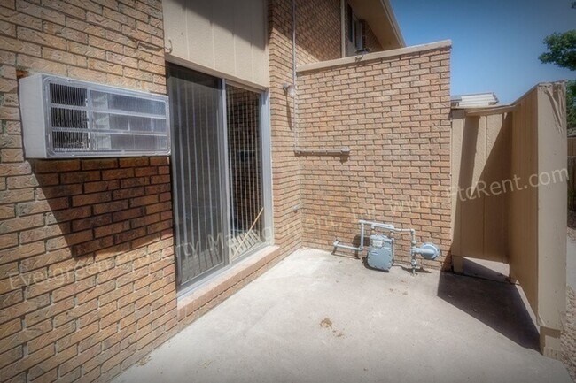 Building Photo - 1707-1721 E 16th St