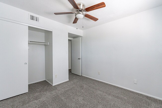 Building Photo - NEW CARPET!