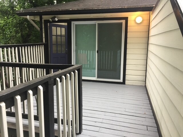 Entrance to 787 and patio - 787 Forrest St NW