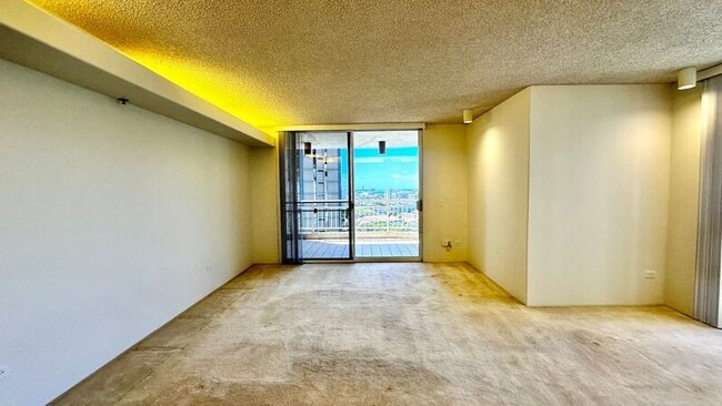 Building Photo - 2047 Nuuanu Ave