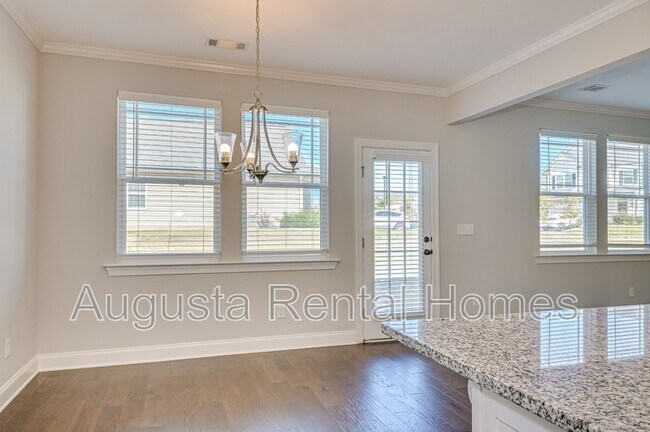 Building Photo - 909 Chesford Dr