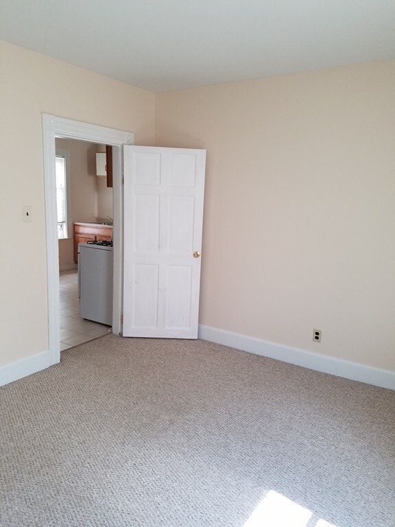 Building Photo - 17 Duncan St