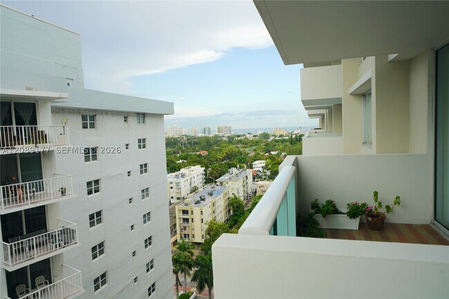 Building Photo - 1200 West Dr