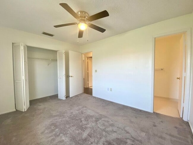 Building Photo - 3928 Spoonbill Ct