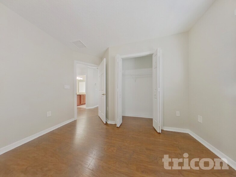 Building Photo - 3542 Oak Brook Ln