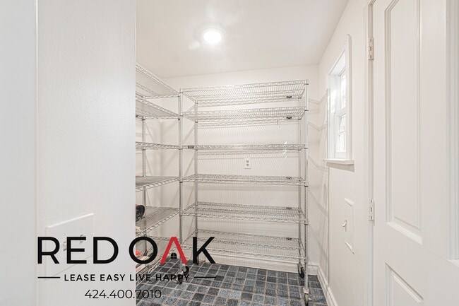 Building Photo - 2421 California Ave