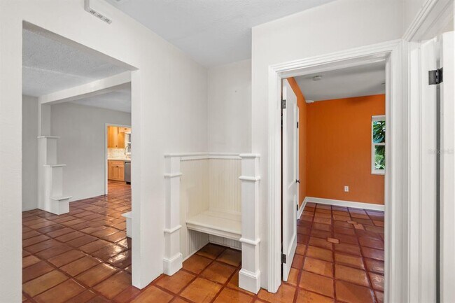 Building Photo - 3228 1st Ave W