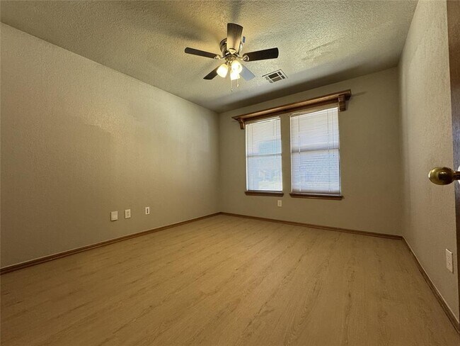 Building Photo - 13320 Cayman Ln