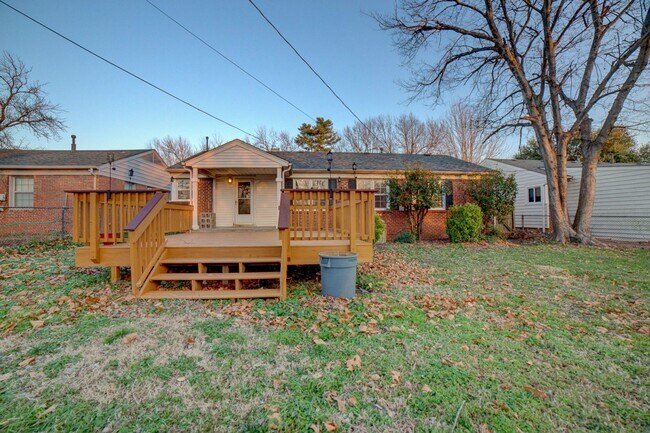 Building Photo - 3 Bed | 1 Bath  | Midtown Tulsa | Early Au...