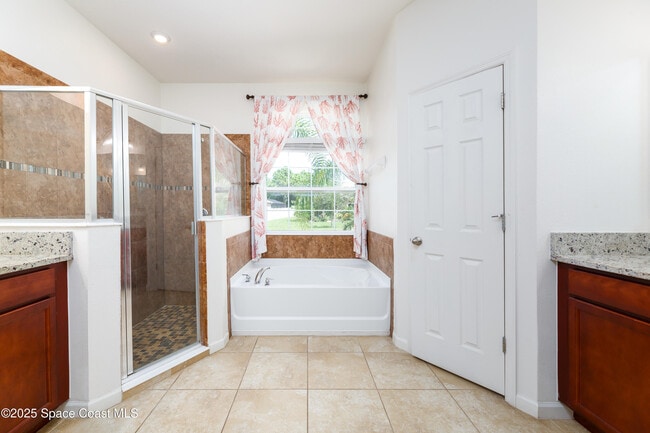 Building Photo - 632 Stonebriar Dr