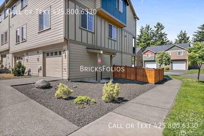 Building Photo - Discover Your Dream Corner Townhome in Olympia