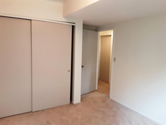 Building Photo - 1386 Arden View Dr