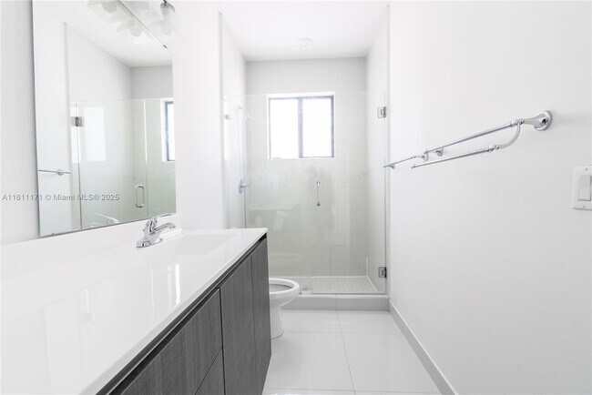 Building Photo - 481 SW 91st Ct