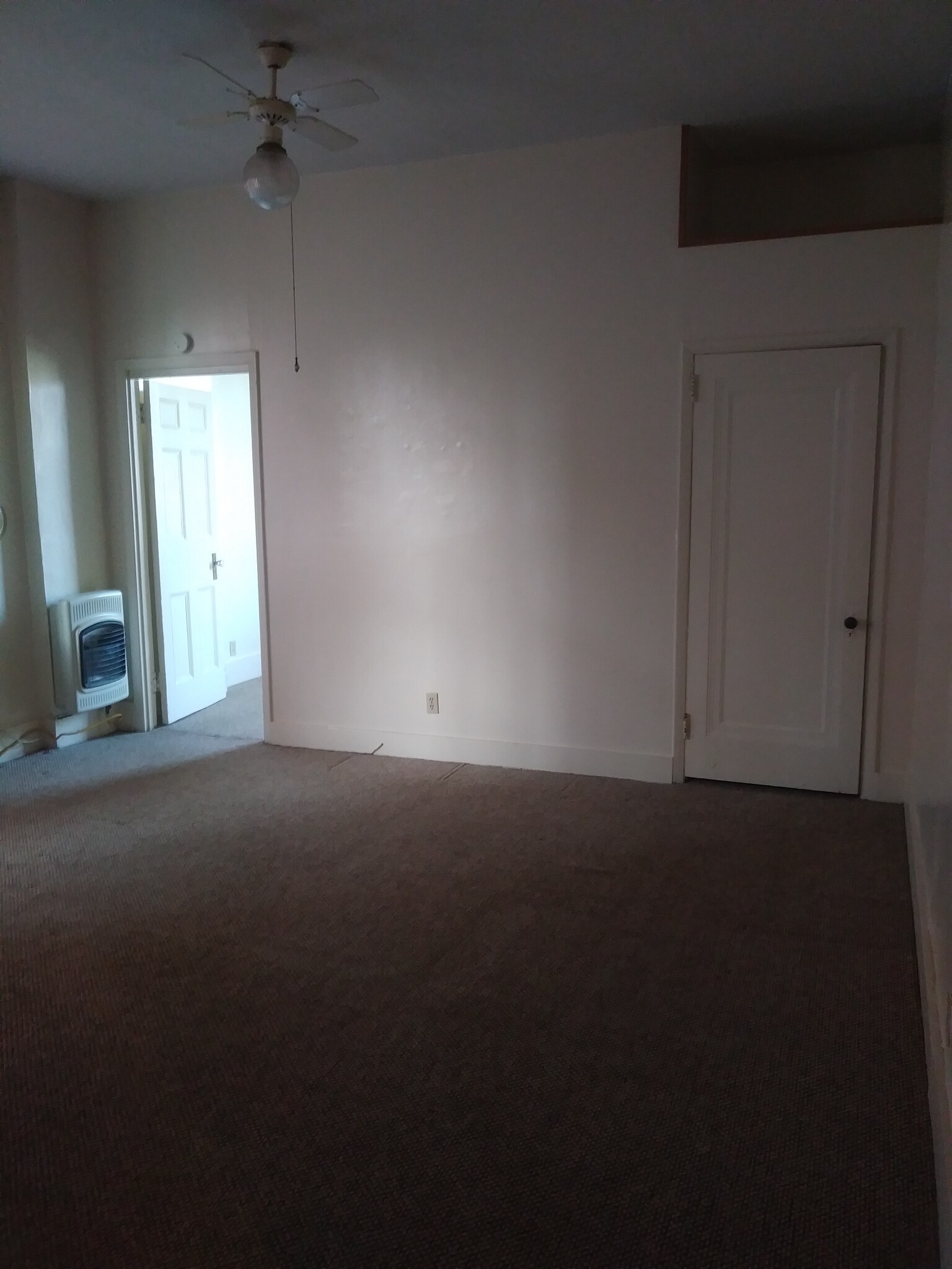Building Photo - 2232 Ravine St