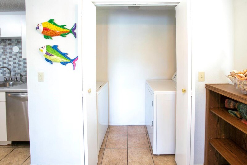 Building Photo - 6116 38th Ave W