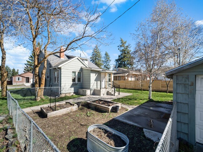 Building Photo - Modern & Cozy Retreat in Spokane – Prime Location Near Downtown