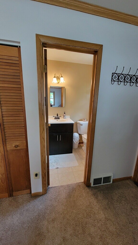 Building Photo - W210N16682 Western Ave