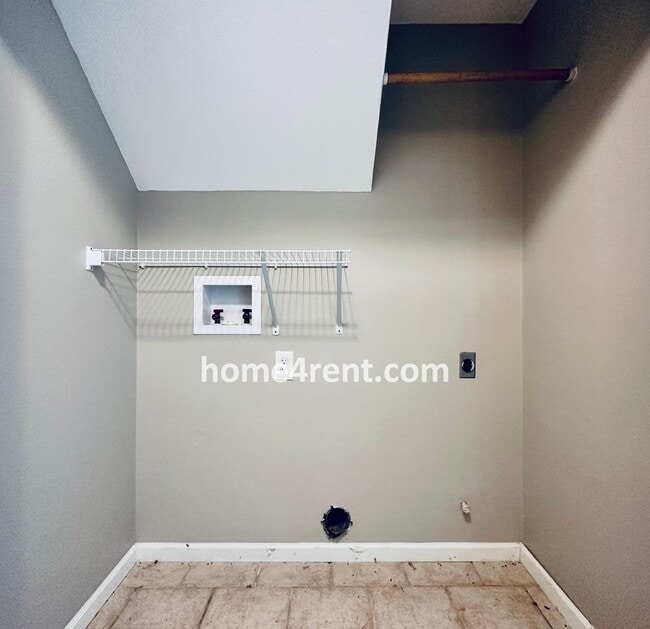 Building Photo - Updated Kitchen, Composite Deck and Refrig...