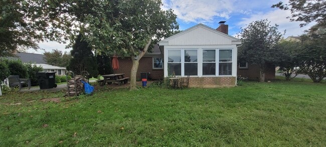 Building Photo - 4 bedroom 1.5 Bathroom home in Leola