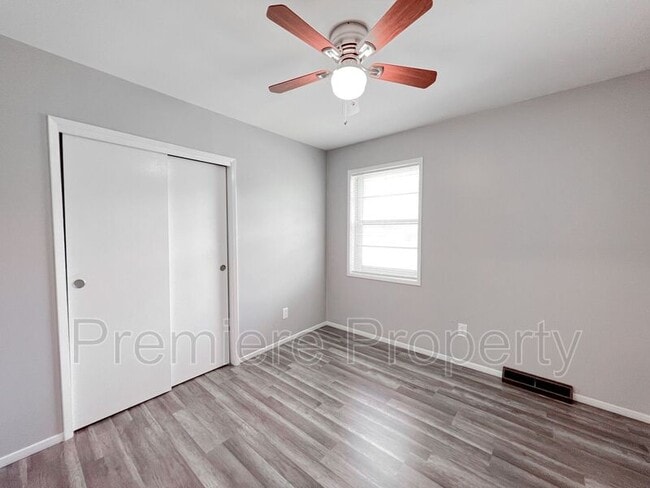 Building Photo - 5101 NE 58th St