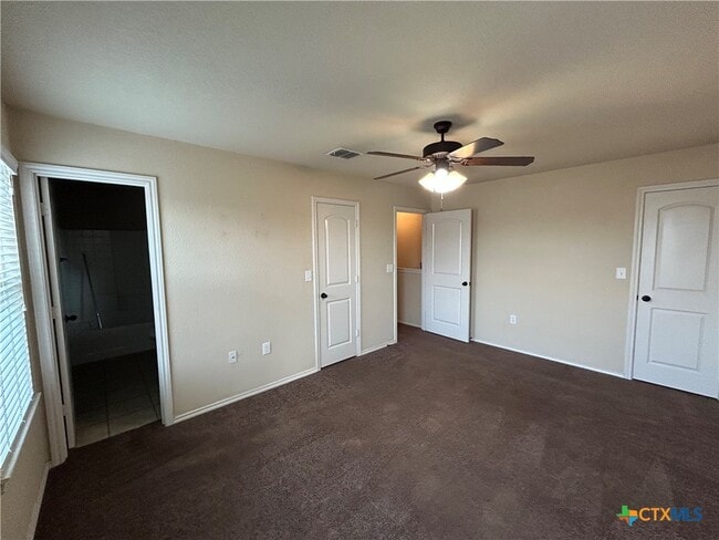 Building Photo - 665 Creekside Cir