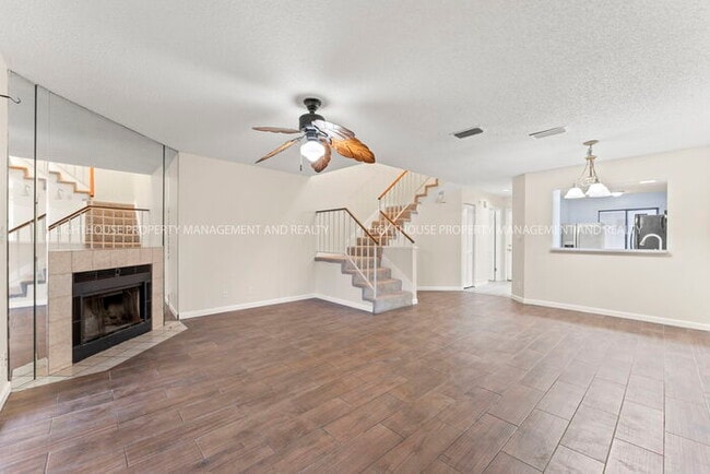 Building Photo - Beautiful 2-Bedroom Townhome with Pond Views